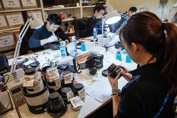 Canon w Pjongczangu: korpusy za ponad pół miliona dolarów i ponad 700 obiektywów 7