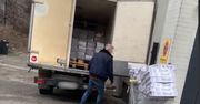 "Pół ciężarówki". Sceny przed Biedronką. Musiał to nagrać