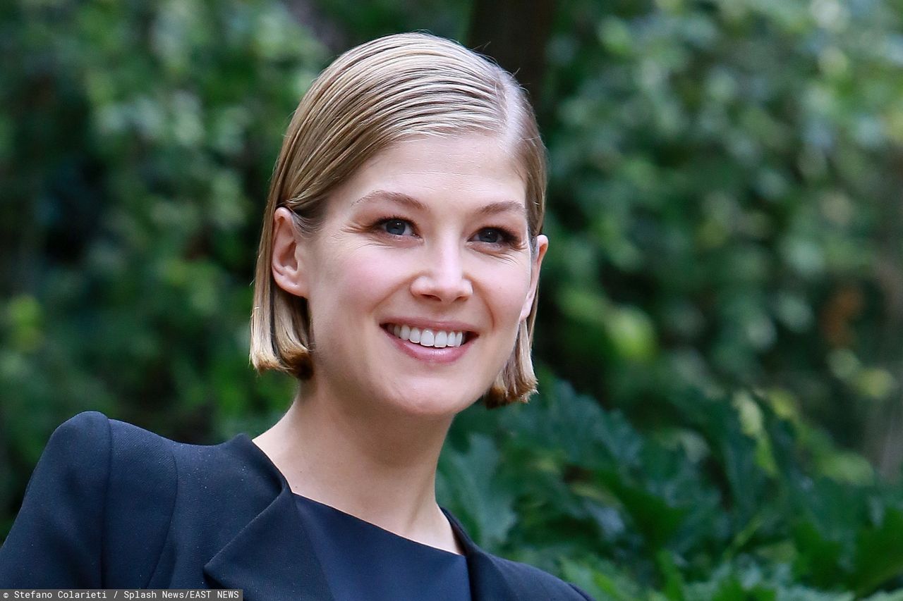 Rosamund Pike jako polska noblistka. Jest nowy zwiastun