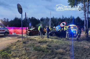 Poważne zderzenie Porsche z Dacią. Cztery osoby ranne