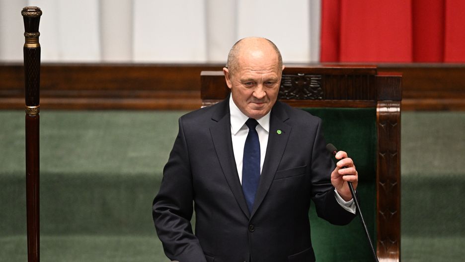 Warszawa, 13.11.2023. Marszałek senior Sejmu Marek Sawicki ropoczyna pierwsze posiedzenie Sejmu X kadencji na sali obrad Sejmu w Warszawie, 13 bm. (jm) PAP/Radek Pietruszka