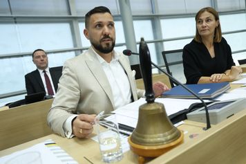 AfD prosi Muska o pomoc. BMW wycofało ofertę leasingu auta