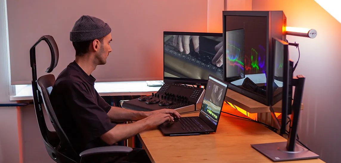 ASUS dla profesjonalnych twórców – laptop, który jest przenośnym studiem filmowym