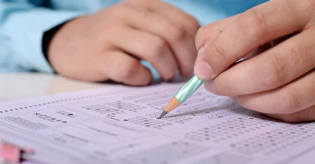 Problemy z nową maturą. Nauczyciele biją na alarm, resort milczy