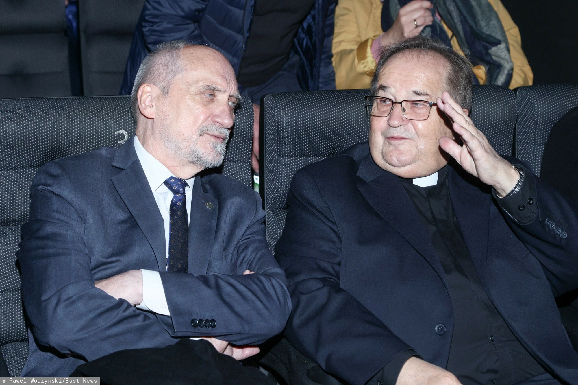 Uroczysty pokaz filmu N?dzarz i madameFot. Pawel Wodzynski/East News, Warszawa, 07.11.2021. Uroczysty pokaz premierowy filmu WItolda Ludwiga "Nedzarz i madame".
N/z: Antoni Macierewicz, o. Tadeusz RydzykPawel Wodzynski