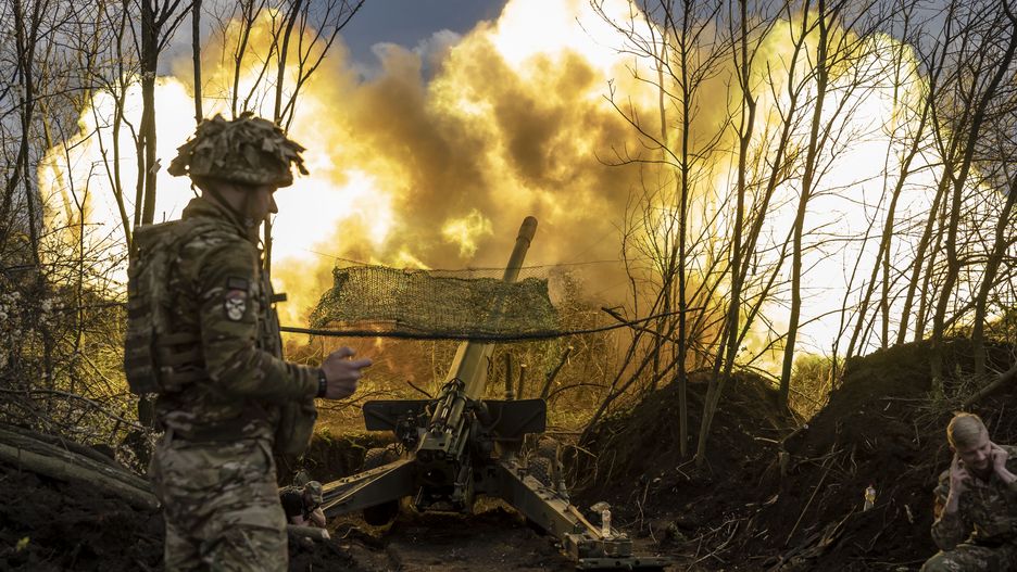 DONETSK OBLAST, UKRAINE - APRIL 24: Ukrainian soldiers fire artillery on Donetsk frontline as the Russia-Ukraine war continues in Donetsk Oblast, Ukraine on April 24, 2023. (Photo by Muhammed Enes Yildirim/Anadolu Agency via Getty Images)