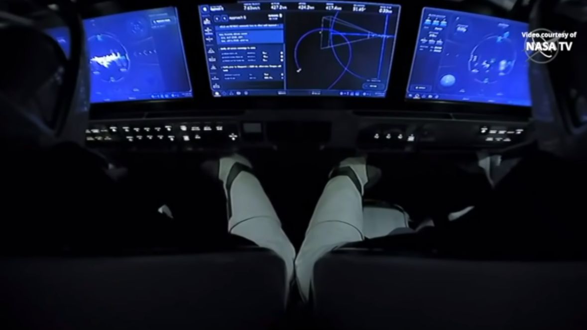 Wśród kosmicznej technologii znajdziecie sporo Linuxa /Fot. NASA TV