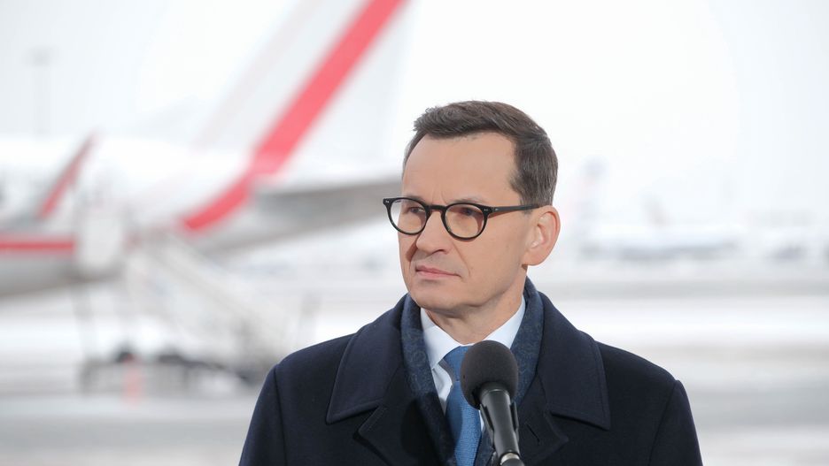 Mateusz Morawiecki
Warszawa, 24.11.2022. Premier Mateusz Morawiecki podczas konferencji prasowej na lotnisku Ok�cie w Warszawie, 24 bm. Premier Morawiecki udaje si� na szczyt szef�w rz�d�w pa�stw Grupy Wyszehradzkiej w Koszycach. (mr) PAP/Mateusz Marek
Mateusz Marek
Grupa Wyszehradzka, konferencja, lotnisko, premier, V4, wylot