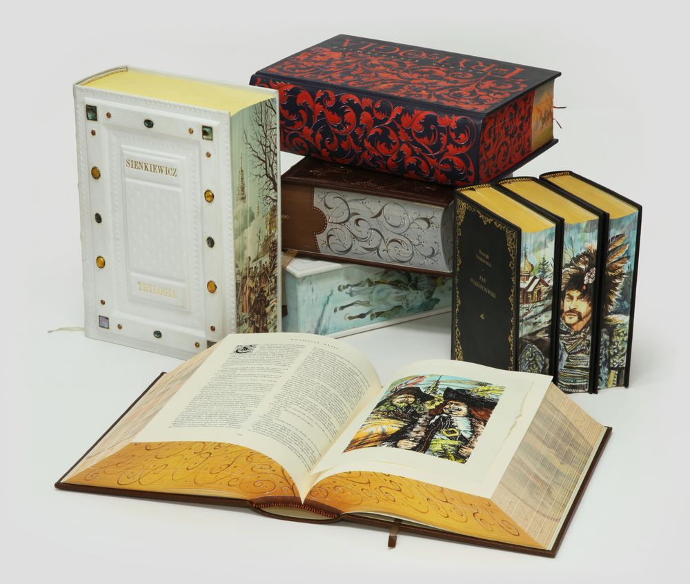 Oryginalne wydanie dzieł Sienkiewicza z koszalińskiej manufaktury