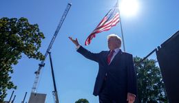 Trump zapowiedział "wojnę gospodarczą" z Iranem. Ceny ropy reagują