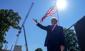 Trump zapowiedział "wojnę gospodarczą" z Iranem. Ceny ropy reagują