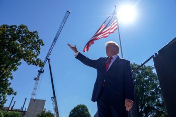 Trump zapowiedział "wojnę gospodarczą" z Iranem. Ceny ropy reagują
