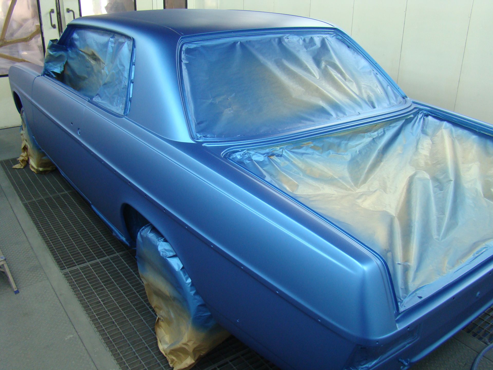 Mercedes 250C (W114) Coupe - lakierowanie 4