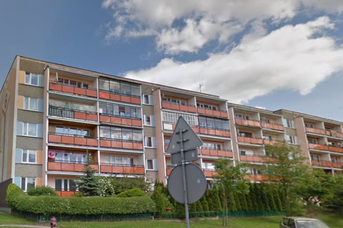 Blok, w którym doszło do wypadku. 96-latka wypadła z balkonu