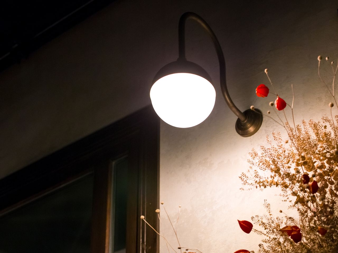 Lampa sąsiada nie daje ci spać? Powołaj się na jeden przepis
