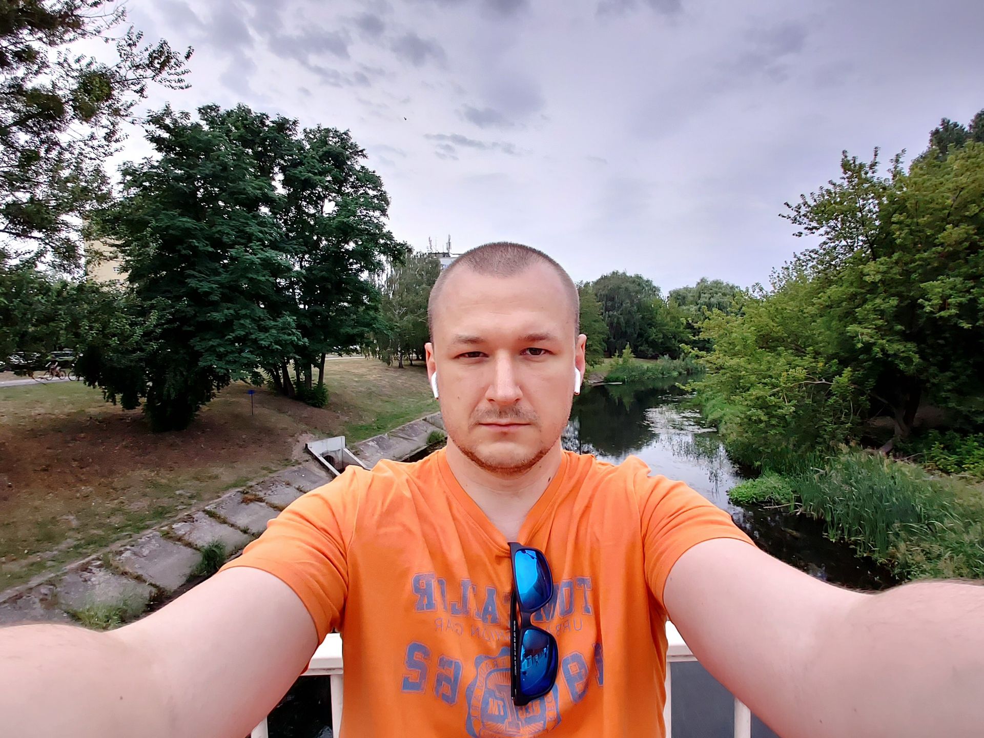 Samsung Galaxy A80 kontra przedni aparat Galaxy S10. Czy obracana kamera ma sens? 58