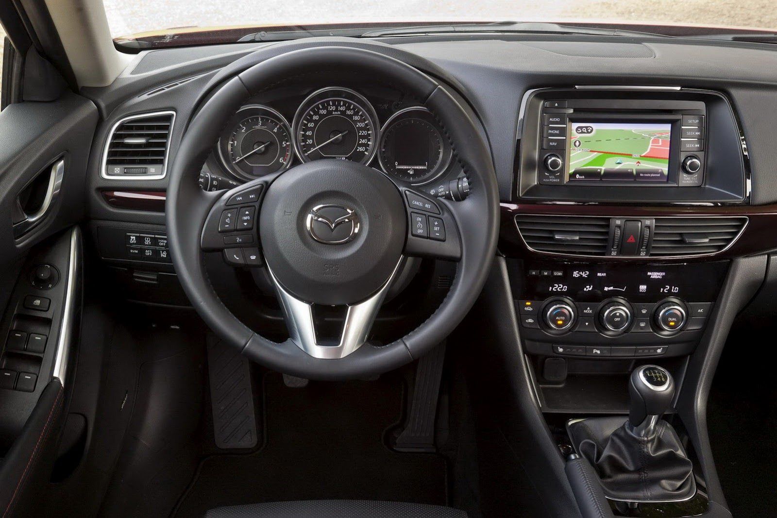 Mazda6 w najdrobniejszych detalach [galeria] 38