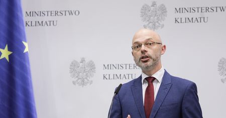 Kiedy dopłaty za prąd? Kurtyka przyznaje: poczekamy minimum pół roku