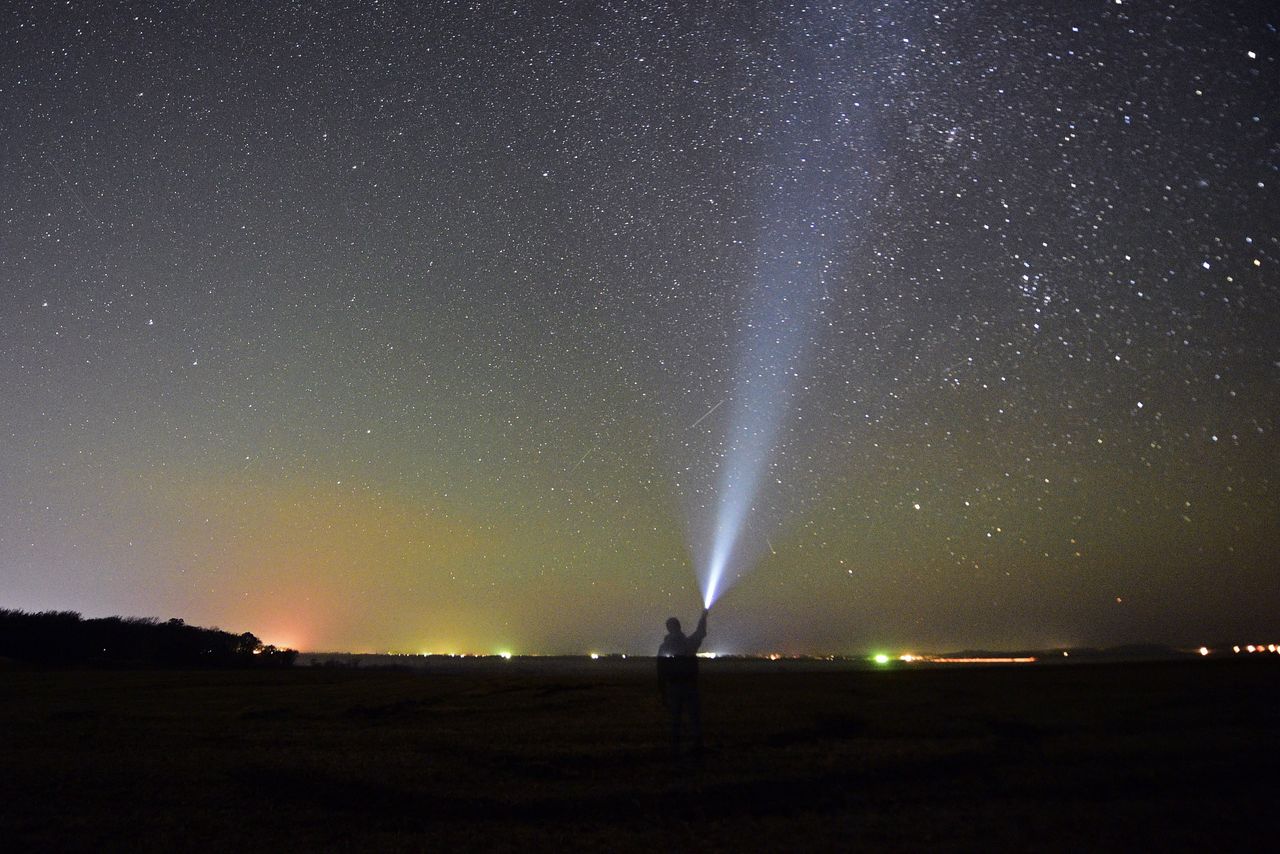 Zbliżają się Orionidy. Nie przegap jednego z ostatnich deszczy meteorów w tym roku