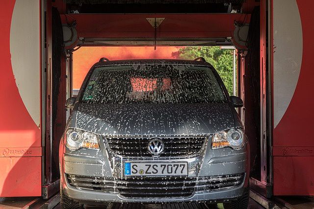 Upodobali sobie myjnie samochodową