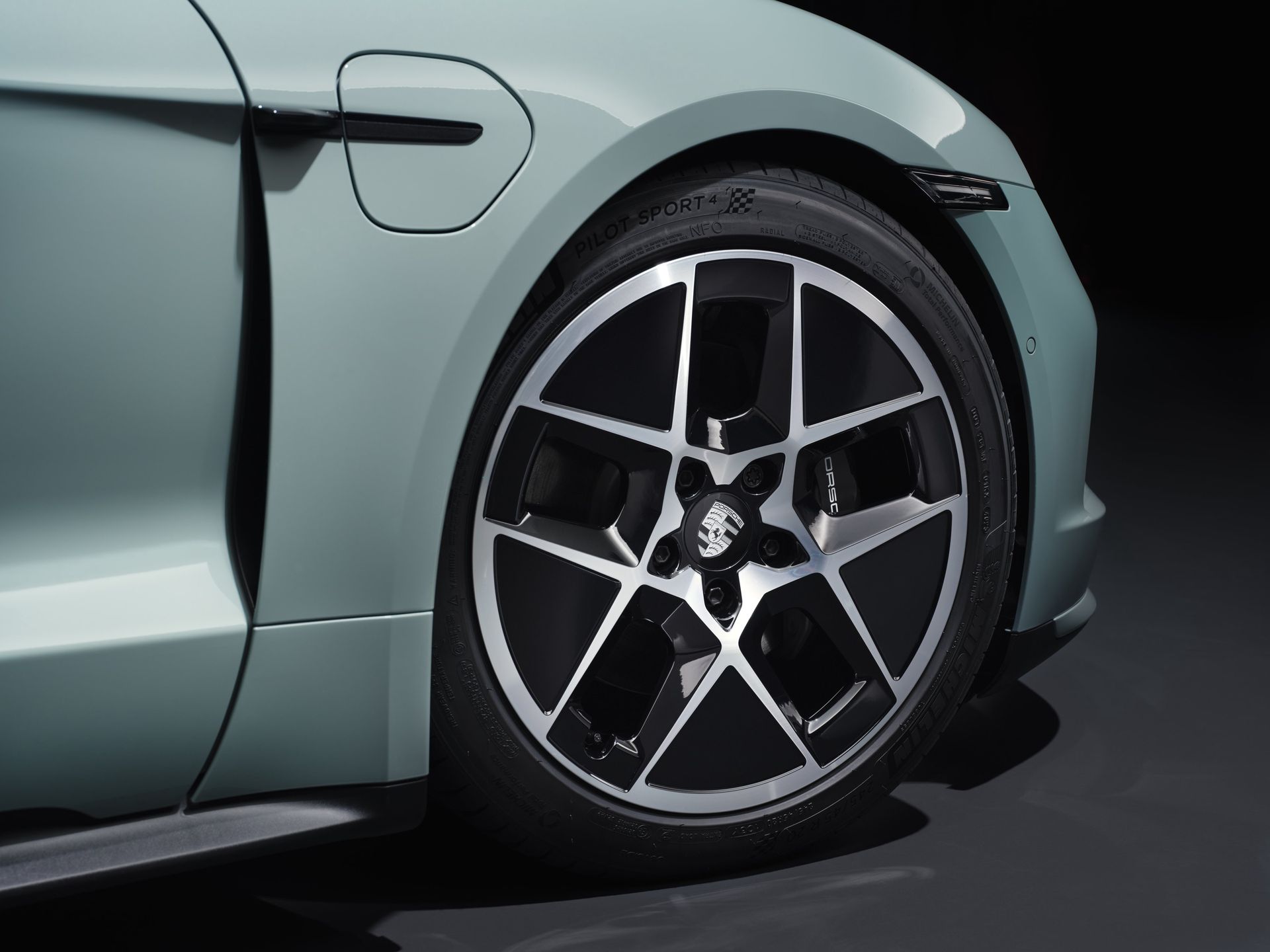Porsche Taycan face lifting (2024)