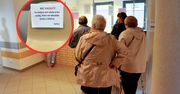 "Nie siadaj". Zdjęcie z przychodni podnosi ciśnienie internautom
