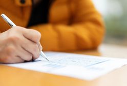 Matura 2025. Język polski rozszerzony - jak wygląda egzamin? Co można mieć ze sobą, przecieki, co było i co może być