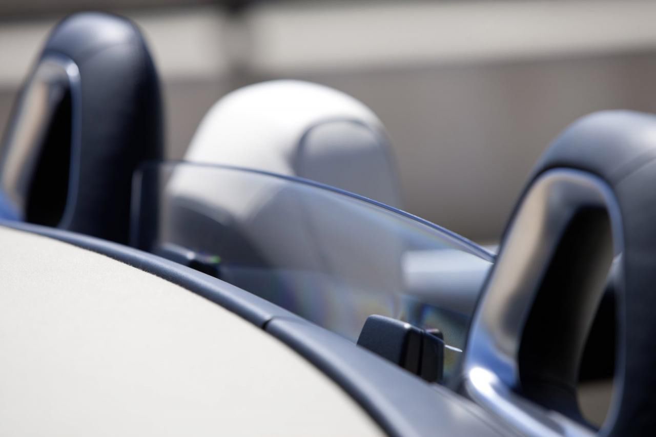 Mercedes-Benz SLS AMG Roadster [megagaleria] 11