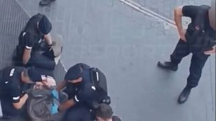Warszawa: Agresywny mężczyzna zaczepiał ludzi w Złotych Tarasach