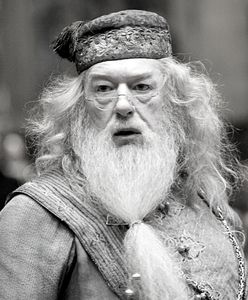 Michael Gambon nie żyje. Odtwórca roli Albusa Dumbledore'a zmarł w wieku 82 lat