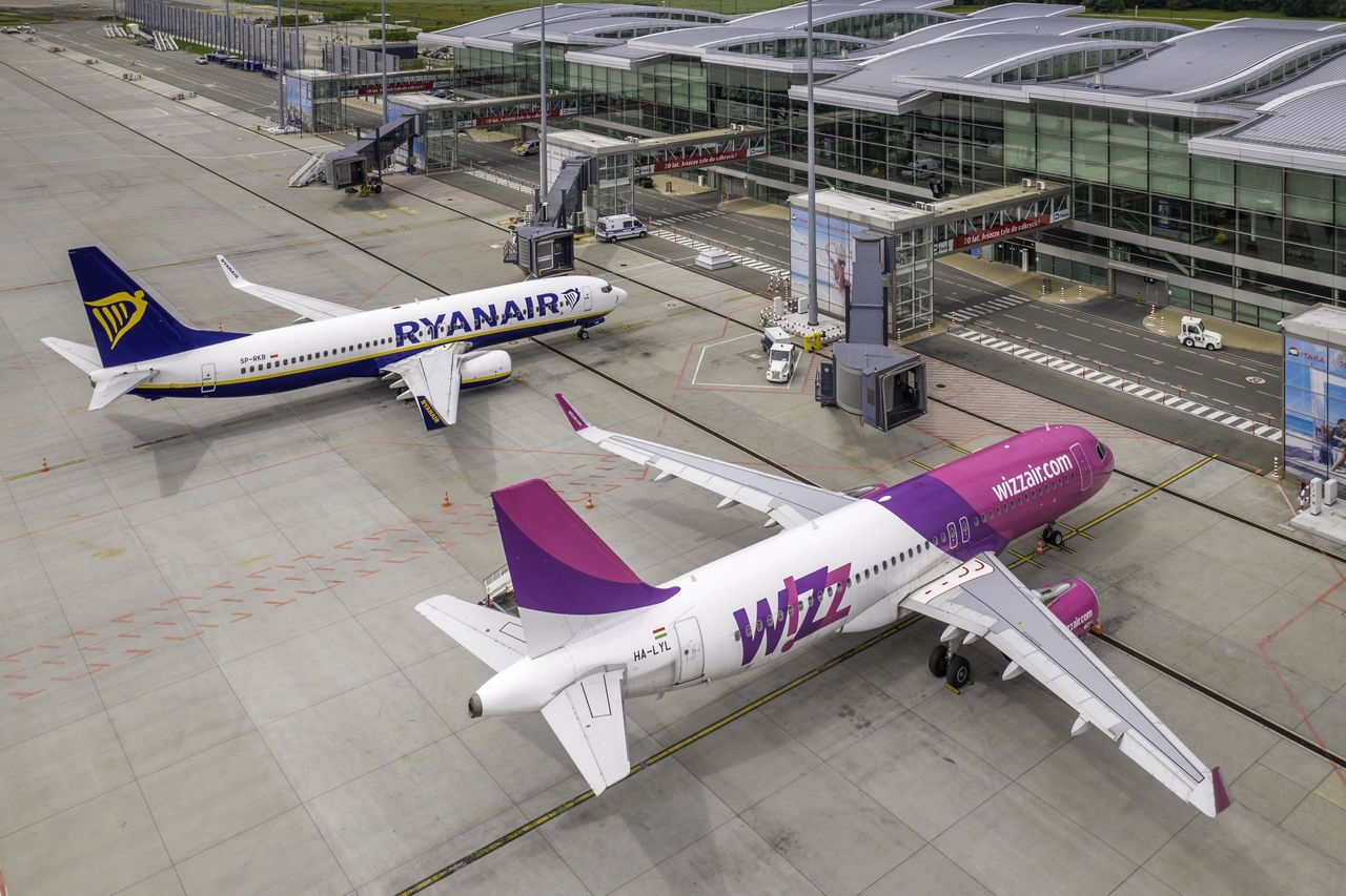 Ryanair i Wizz Air stawiają sprawę jasno. "Nie będziesz już latać"