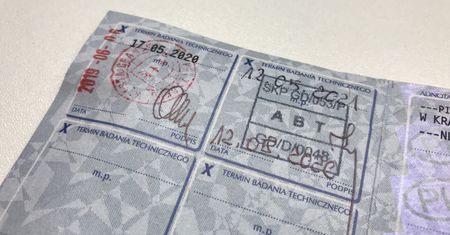 Nowy rodzaj tablic rejestracyjnych. Ucieszą się właściciele starszych modeli
