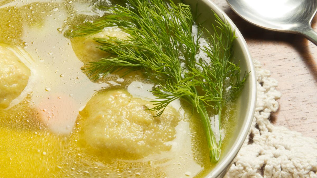 Rosół z knedlami z macy