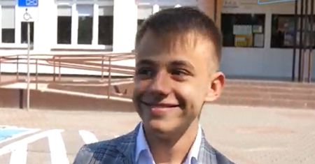 Ósmoklasista rozbroił reportera. Internauci pieją ze śmiechu