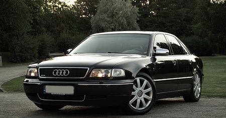 Jaki używany samochód kupić? Audi A8, czyli władca pierścieni od 15 tysięcy złotych