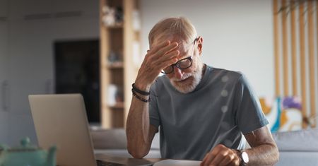 Nawyki, które rujnują mózg. Stosujesz? Nie dziw się, że ciągle o czymś zapominasz
