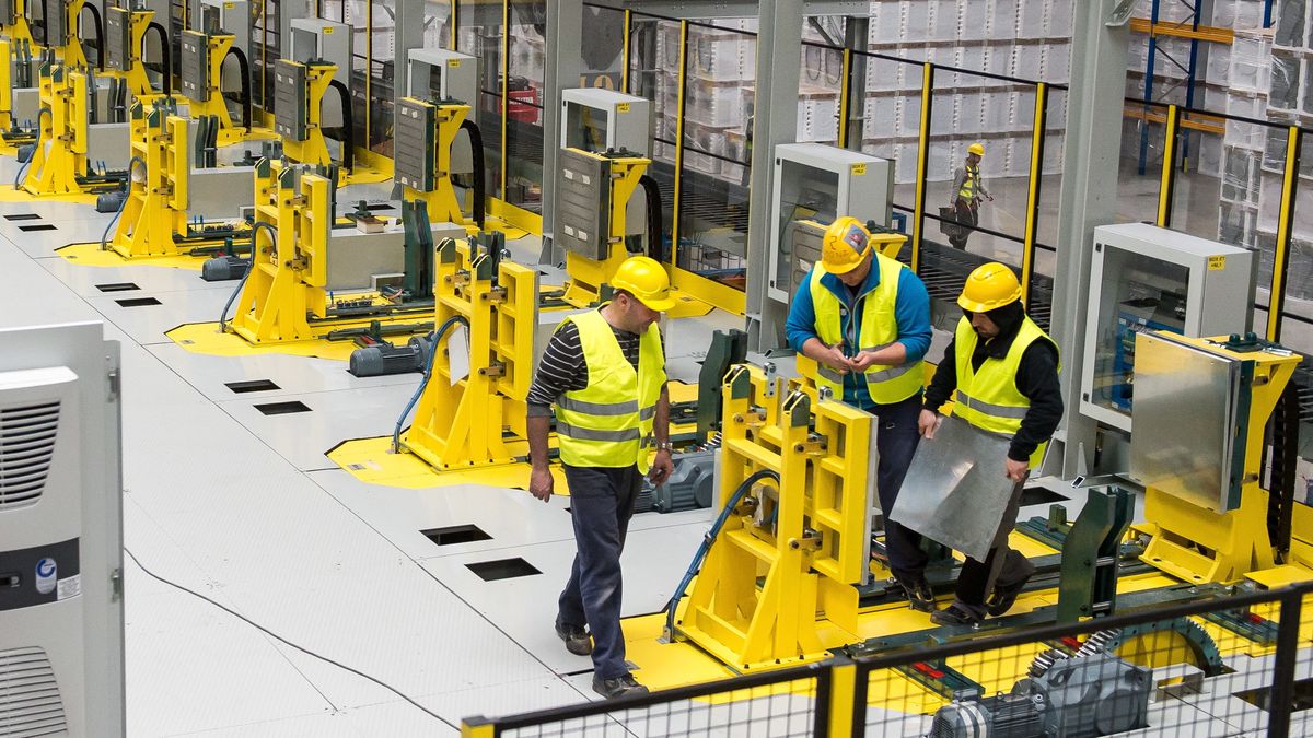 fabryka
Maciej Kulczy�ski
agd, bosch, BSH Bosch Siemens Hausgeraete, budowa, fabryka, hala, linia produkcyjna, Siemens, zak�ad