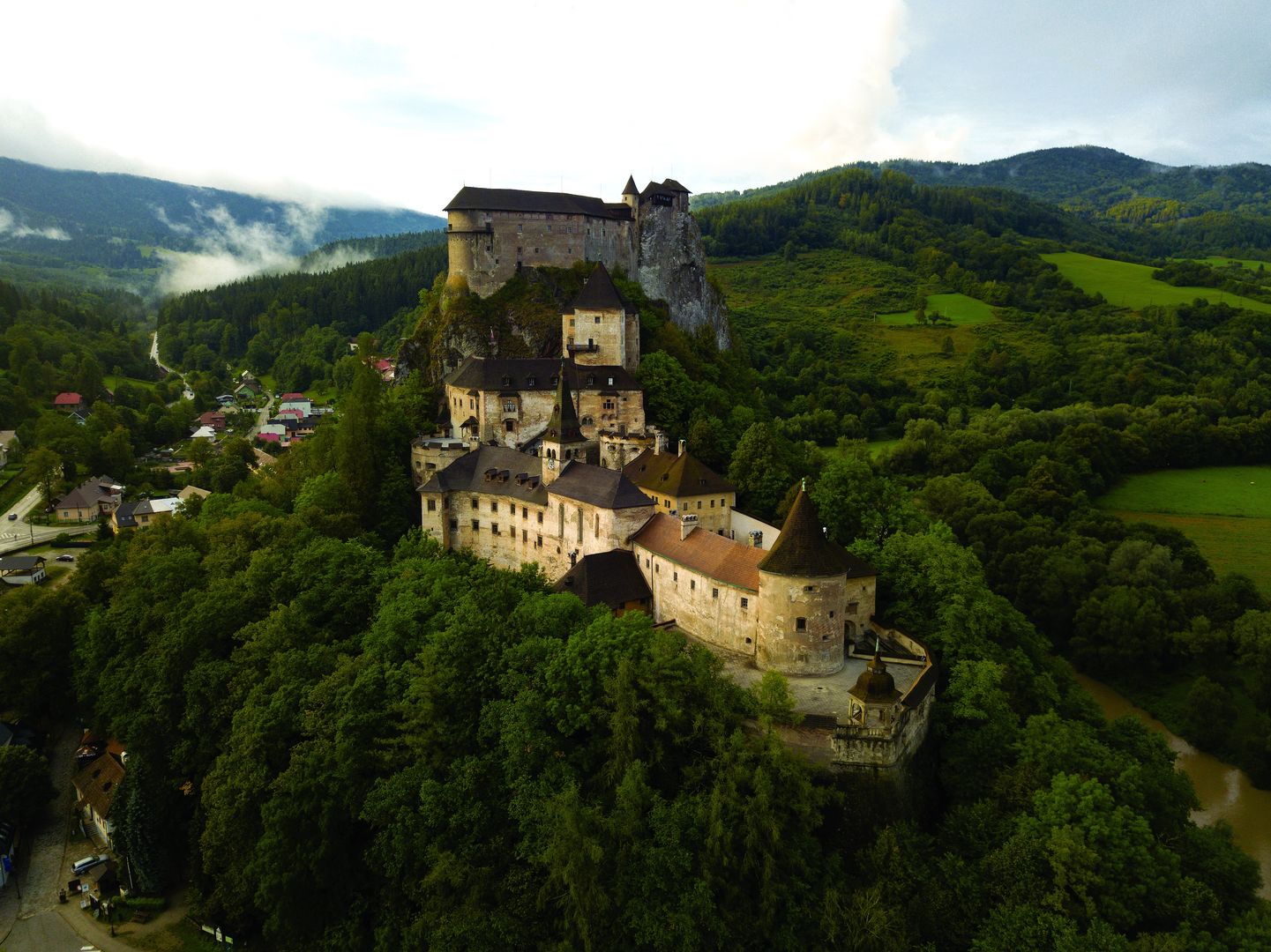 Zamek Orawski ǀ SLOVAKIA TRAVEL