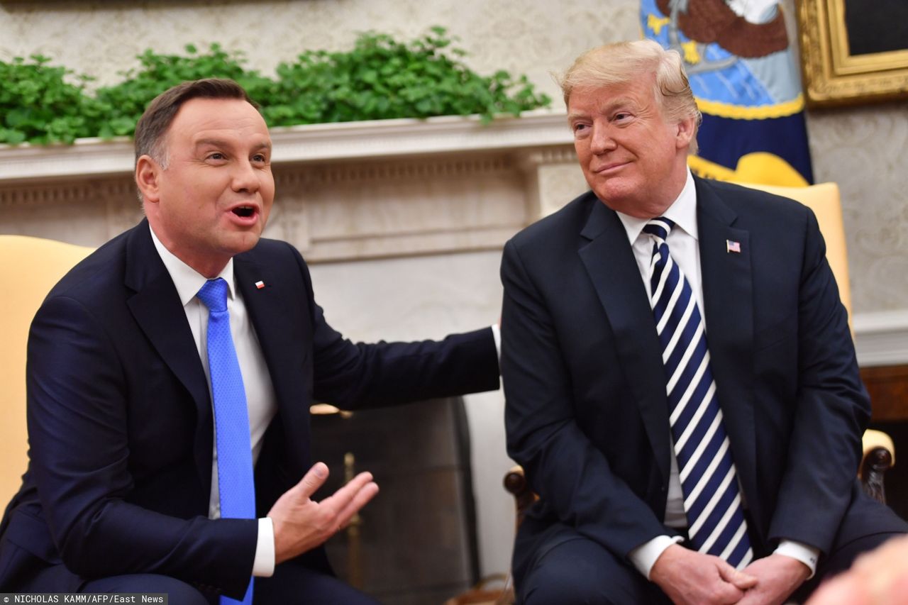 Andrzej Duda w USA. Polska delegacja przejdzie test na koronawirusa. Wraca również spór o LGBT