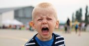 Jak sobie radzić, gdy dziecko nie reaguje na nasze słowa i wybucha gniewem?