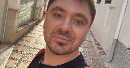 Daniel Martyniuk chwali się uroczą fotką syna. Internauci migiem doszukali się podobieństwa [ZDJĘCIE]