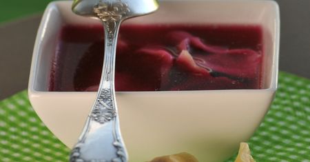 Przepis na barszcz Lucyny Ćwierczakiewiczowej. Sekretny składnik zmienia wszystko