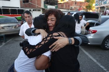 Działo się w nocy. Opozycjoniści w Wenezueli wychodzą na wolność