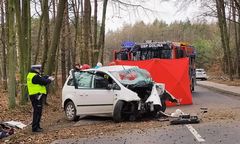 Był reanimowany na miejscu. Potworny wypadek pod Jarocinem