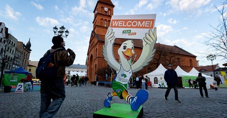 Toruń z roku na rok przyciąga coraz więcej turystów