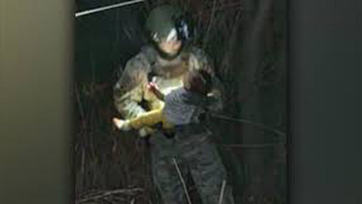 Policjanci z Teksasu i mundurowi z amerykańskiej straży granicznej uratowali 6-miesięczną dziewczynkę.