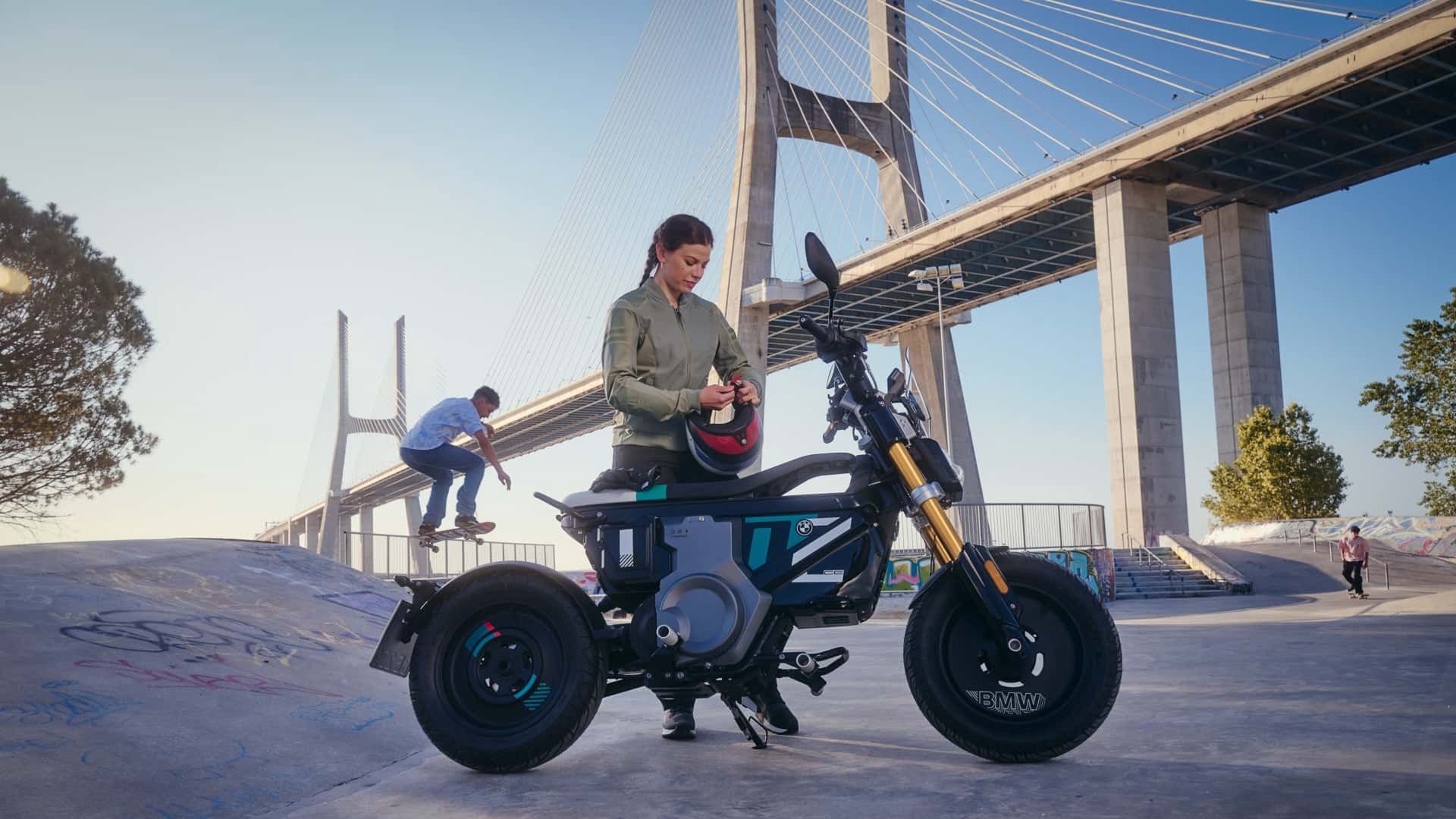 BMW CE 02