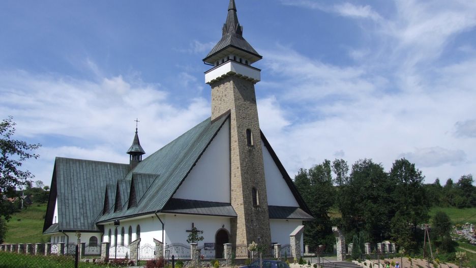 Proboszcz jest skonfliktowany z wiernymi. 