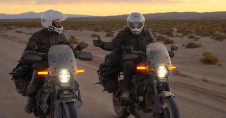 "Long Way Up", czyli Ewan McGregor na elektrycznym motocyklu przez ponad 100 dni