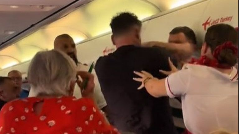 Awantura na pokładzie samolotu wymknęła się spod kontroli